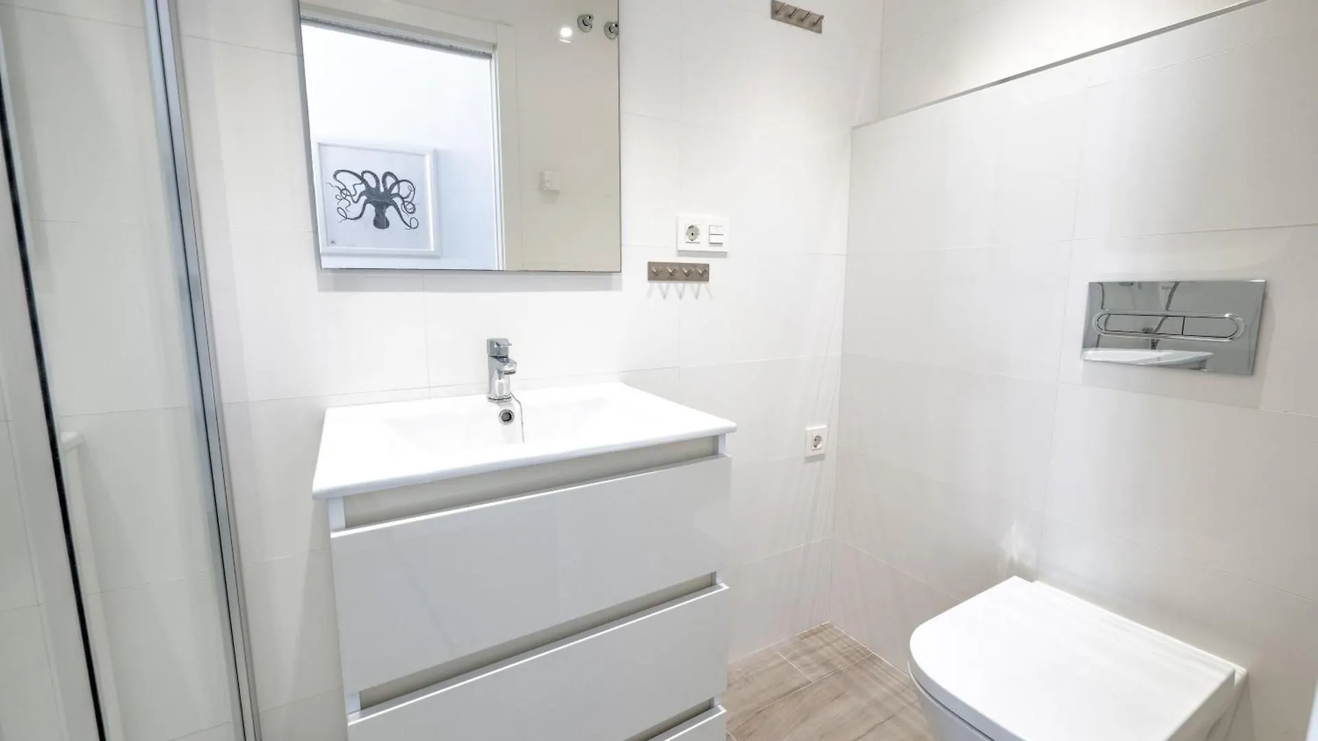 Modern Apartment With Best Location Parador, Nerja