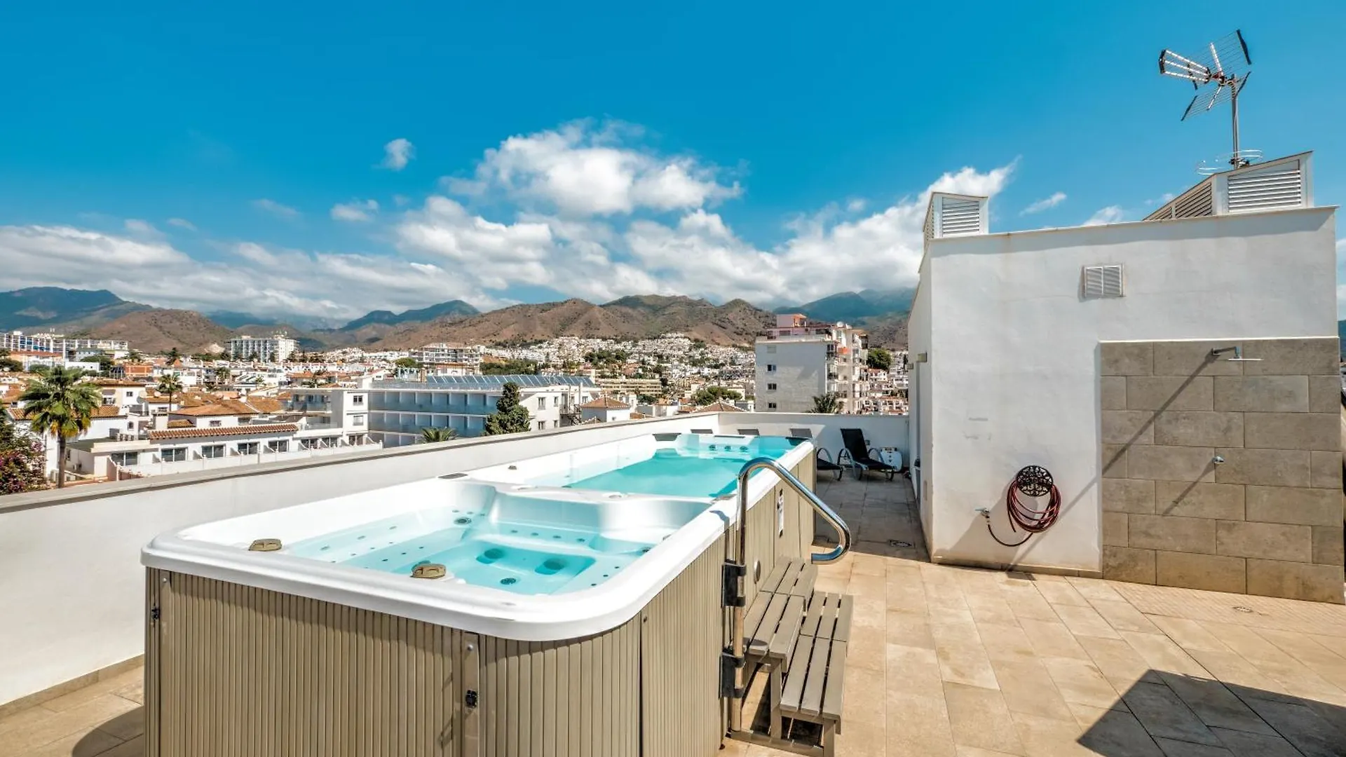 Modern Apartment With Best Location Parador, Nerja 0*,