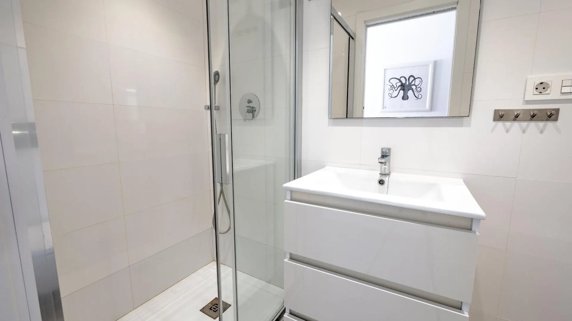 Modern Apartment With Best Location Parador, Nerja Spain