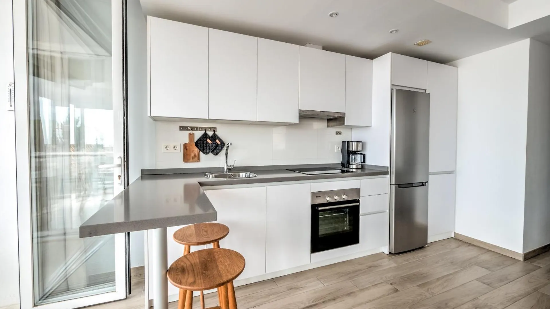 Modern Apartment With Best Location Parador, Nerja